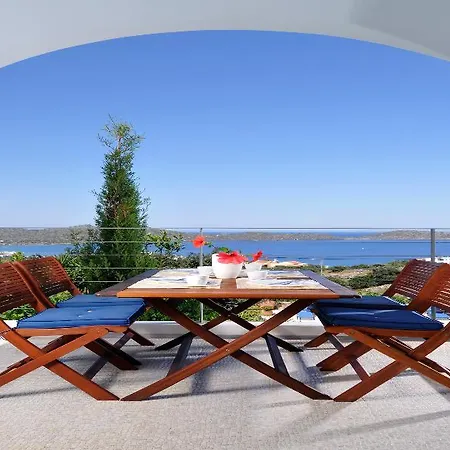Living Residences *